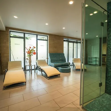 Hvd Club Bor Ultra - Private & Free Parking Hotel 4*