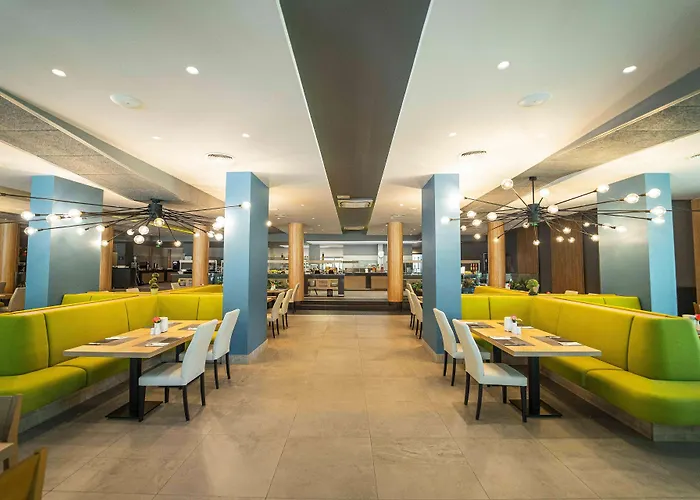 Hvd Club Bor Ultra - Private & Free Parking Hotel