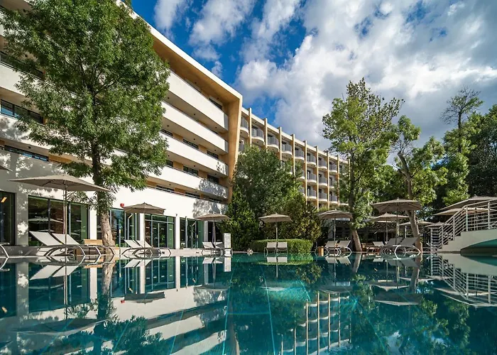 Хотел Hvd Club Bor Ultra - Private & Free Parking 4*