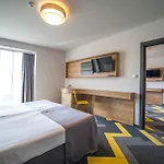 Хотел Hvd Club Bor Ultra - Private & Free Parking 4*