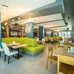 Hvd Club Bor Ultra - Private & Free Parking Хотел