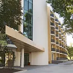 Hvd Club Bor Ultra - Private & Free Parking Hotel