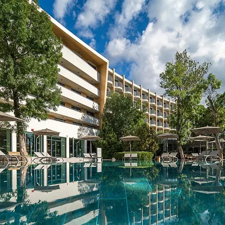 Hotel Hvd Club Bor Ultra - Private & Free Parking 4*