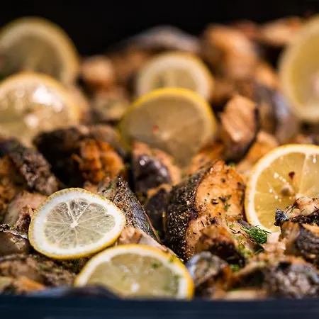 Hvd Club Bor Ultra - Private & Free Parking Hotel