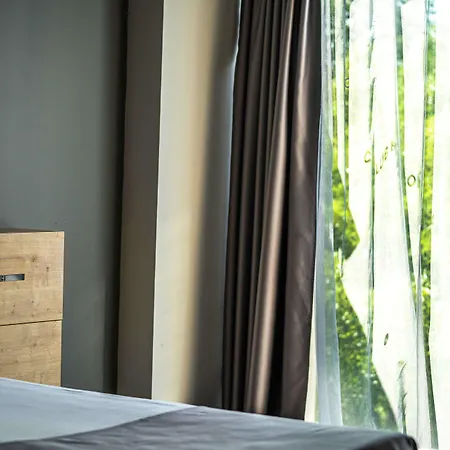 Hvd Club Bor Ultra - Private & Free Parking Hotel