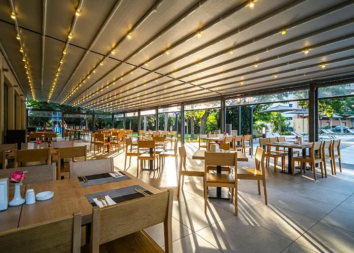 Hotel Hvd Club Bor Ultra - Private & Free Parking 4*