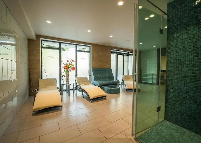 Hvd Club Bor Ultra - Private & Free Parking Hotel 4*