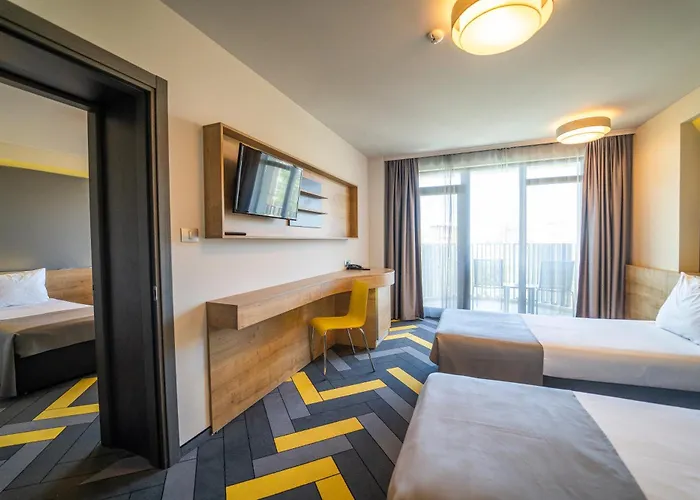 Hotel Hvd Club Bor Ultra - Private & Free Parking 4*