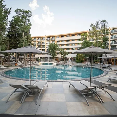 Hvd Club Bor Ultra - Private & Free Parking 4* ساني بيتش