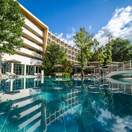 Hvd Club Bor Ultra - Private & Free Parking ساني بيتش