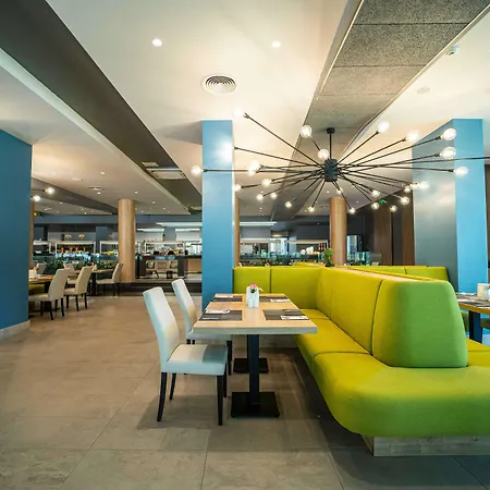 Hvd Club Bor Ultra - Private & Free Parking 4* ساني بيتش